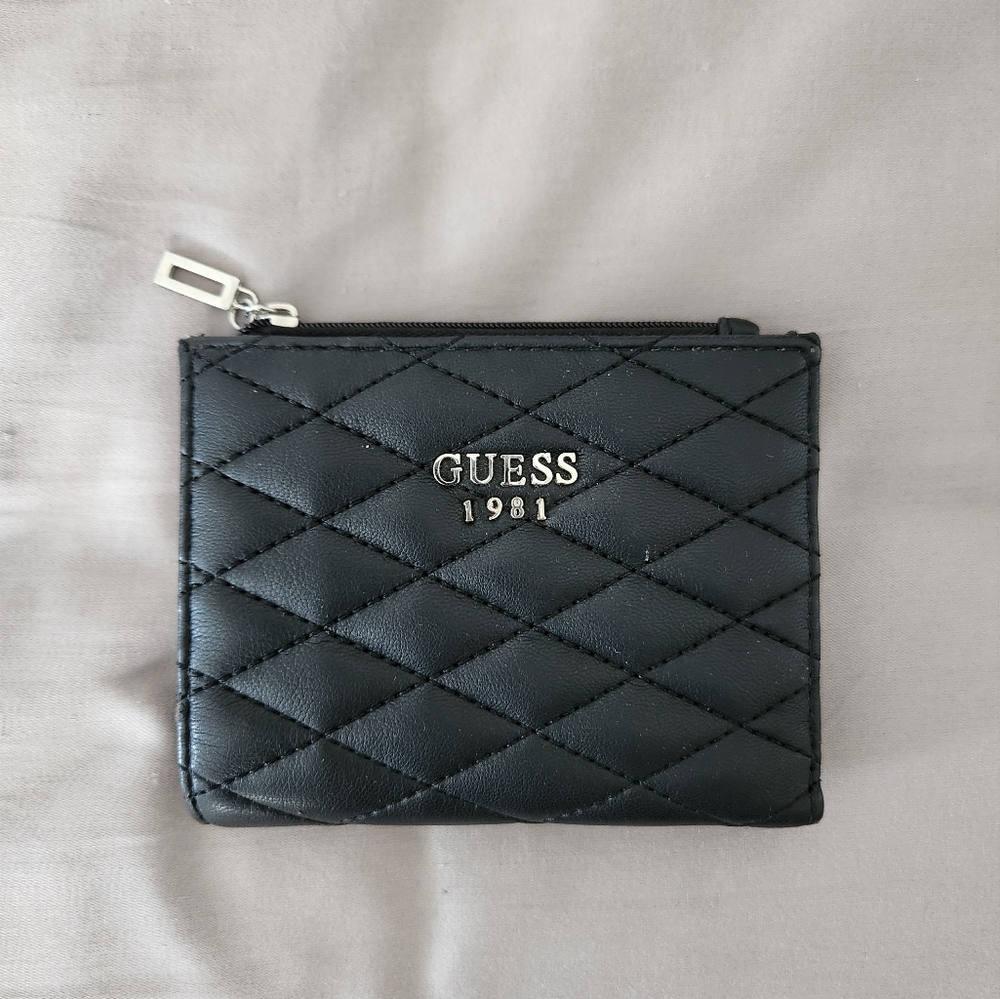 NWOT Guess Wallet